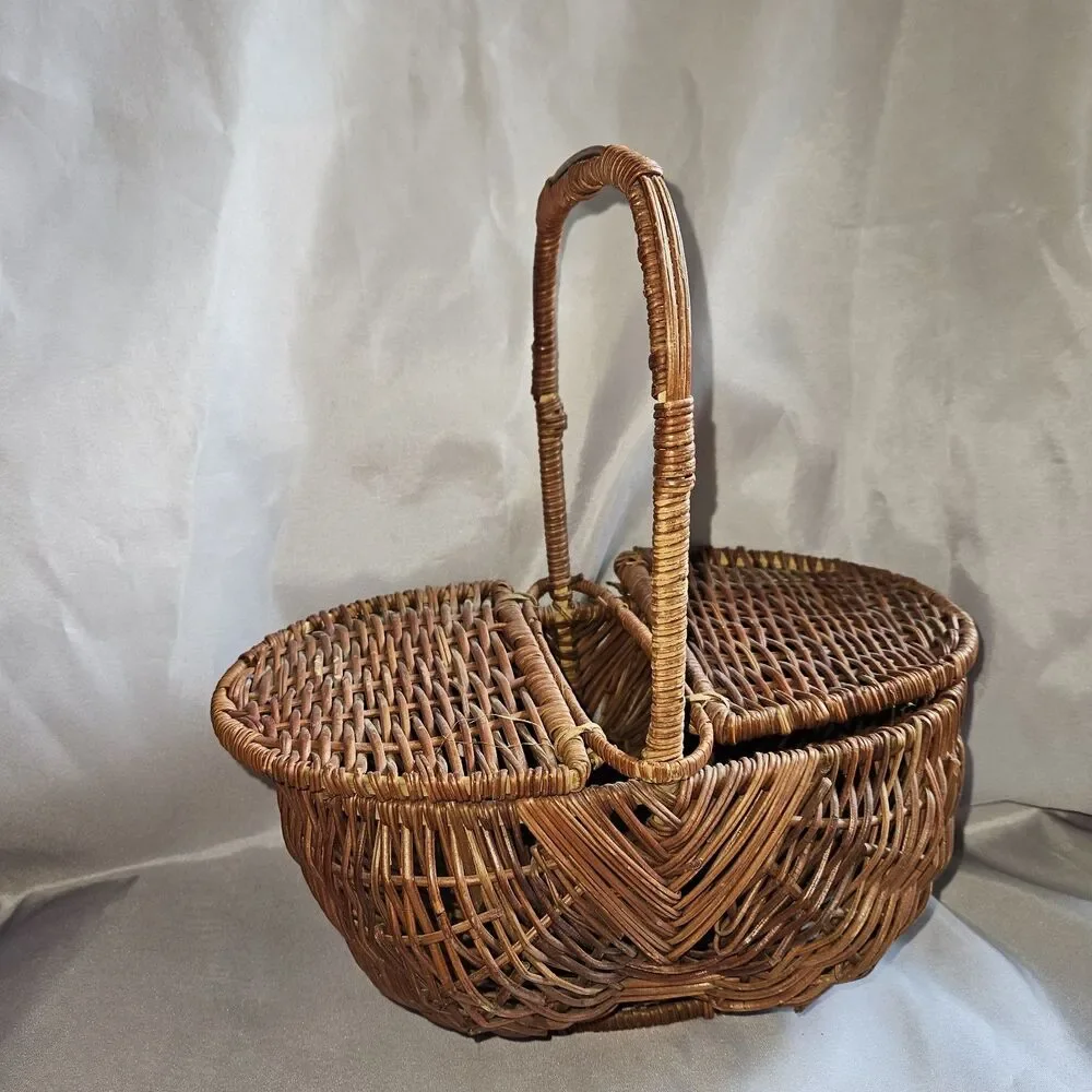 Vintage Wicker Double Sided Picnic Basket Lidded Handwoven Cottagecore Nest 3pc